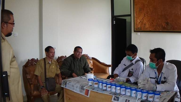 Tes Urine Anggota DPR & PNS Tasik Disambut Baik Tes Urine Anggota DPR & PNS Tasik Disambut Baik