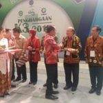 Kesembilankalinya, Aher Terima Penghargaan Pembina K3 Dari Menakertrans