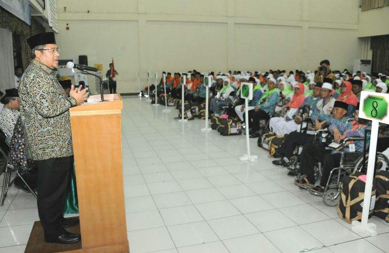 Kloter Pertama Haji Jabar 1438H/ 2017 Berangkat, Ini Pesan Aher Kloter Pertama Haji Jabar 1438H/ 2017 Berangkat, Ini Pesan Aher