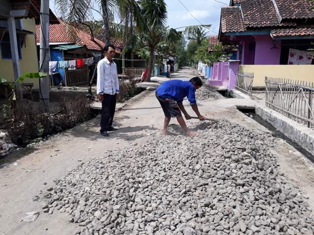 DD 2017 Cair, Desa Silihasih Hotmix Tujuh Titik Jalan