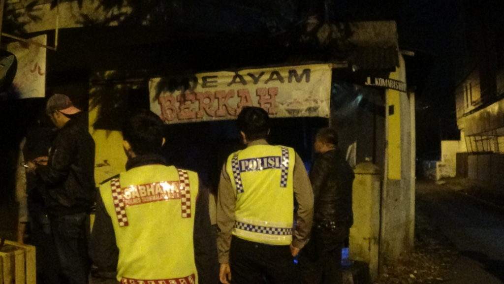 Lupa Matikan TV, Kios Mie Ayam Dilahap Si Jago Merah Lupa Matikan TV, Kios Mie Ayam Dilahap Si Jago Merah