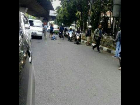 Niat Bunuh Diri Lompat Dari Flyover Pasupati, Pria Ini Hanya Luka-luka Niat Bunuh Diri Lompat Dari Flyover Pasupati, Pria Ini Hanya Luka-luka