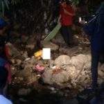Dua Bocah Ditemukan Bersimbah Darah Di Aliran Sungai Ciloseh, Satu Tewas