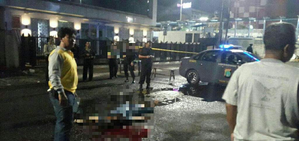 Polisi Tembak Mati Pelaku Penikaman Terhadap 2 Anggota Brimob Polisi Tembak Mati Pelaku Penikaman Terhadap 2 Anggota Brimob