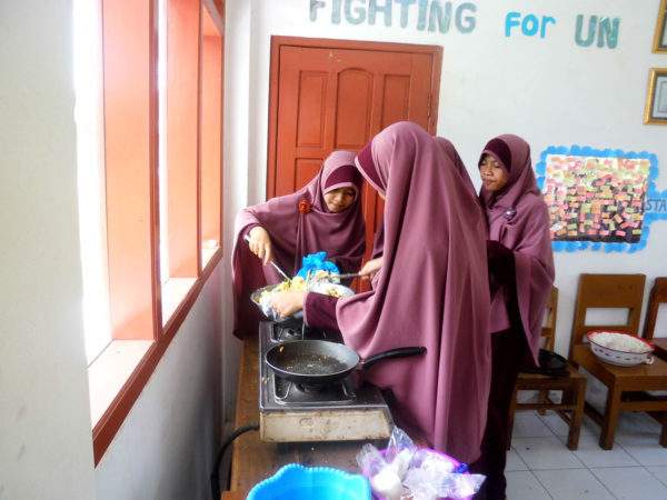 Selang LPG Bocor & Tabung Meledak, Delapan Santri Derita Luka Bakar