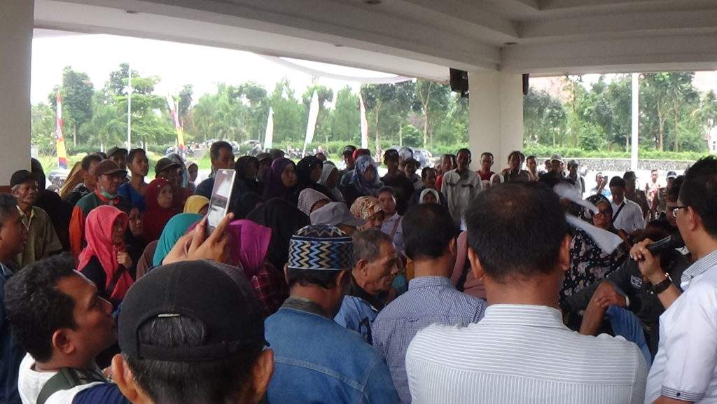 Warga Ancam Pemkab Tasik Dengan Tutup Paksa Pembangunan Mega Proyek Lewikeris