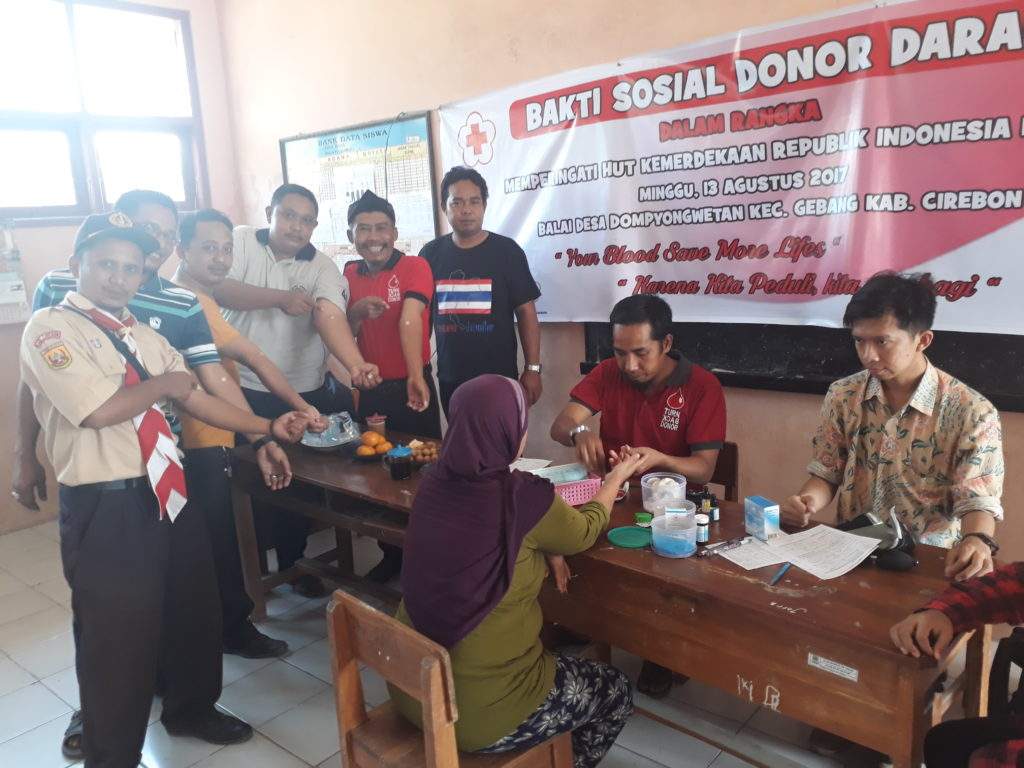 HUT RI, Desa Dompyong Wetan Gelar Baksos & Donor Darah