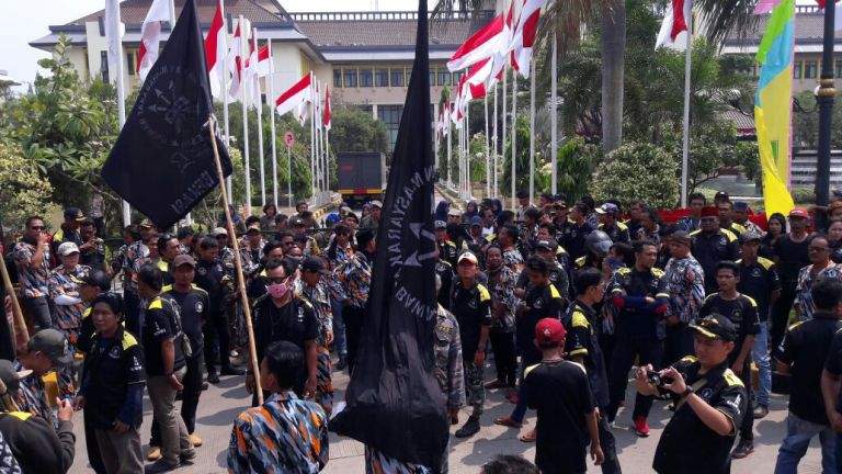 Belum Kantongi Ijin, GMBI Minta Pol PP Stop Mega Proyek Meikarta Belum Kantongi Ijin, GMBI Minta Pol PP Stop Mega Proyek Meikarta