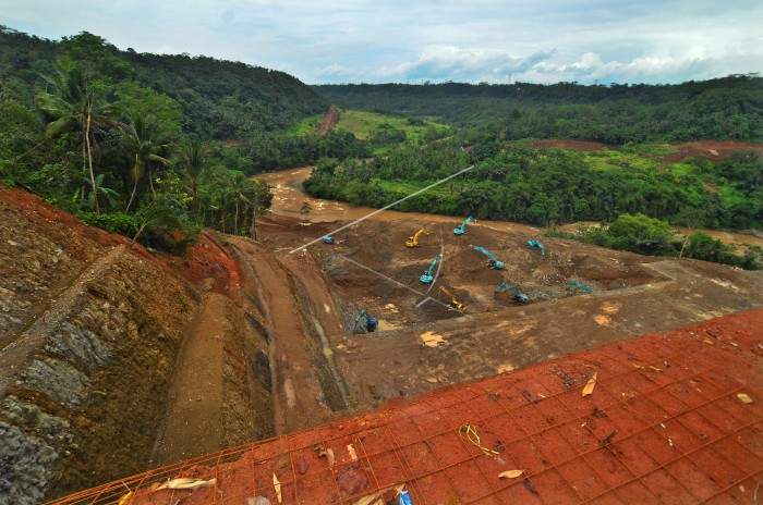 Lakukan Kesepakatan, Massa Buka Segel Pintu Bendungan Leuwi Keris