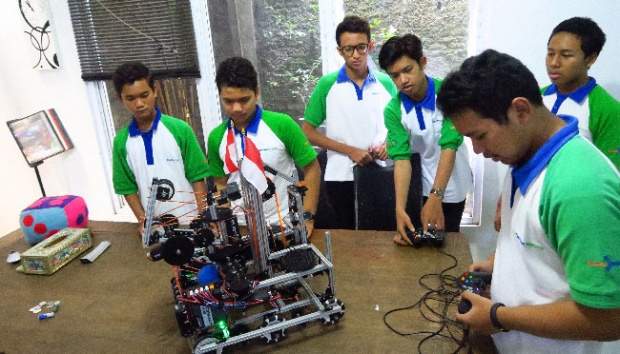 Luar Biasa! Robot Wowwi Buatan Anak Indonesia Sabet Juara 2 Tingkat Internasional