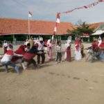 Wali Murid SDIT Al Rahmah Ikut Meriahkan Lomba Agustusan