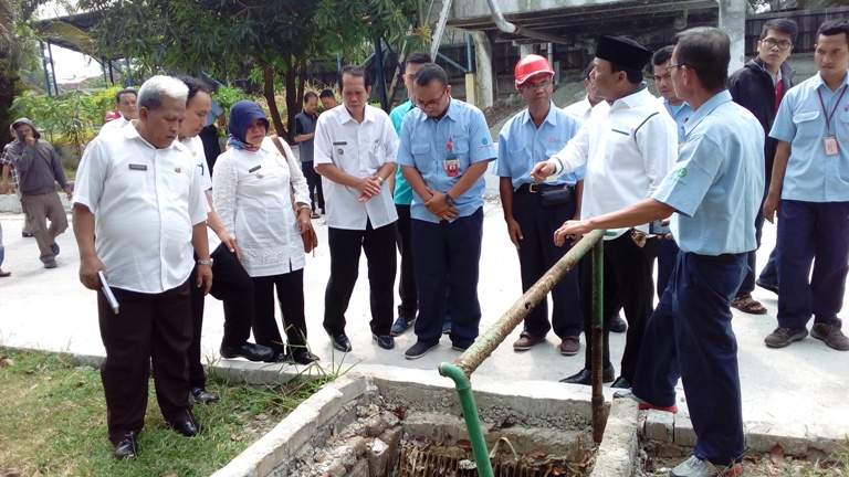 Aksi Koboy Kang Jimmy Bikin Girang Camat dan Kades