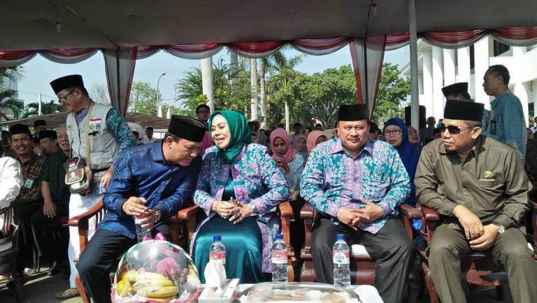 Cellica Berangkat Haji, Ini Doa dan Harapan Kang Jimmy Cellica Berangkat Haji, Ini Doa dan Harapan Kang Jimmy