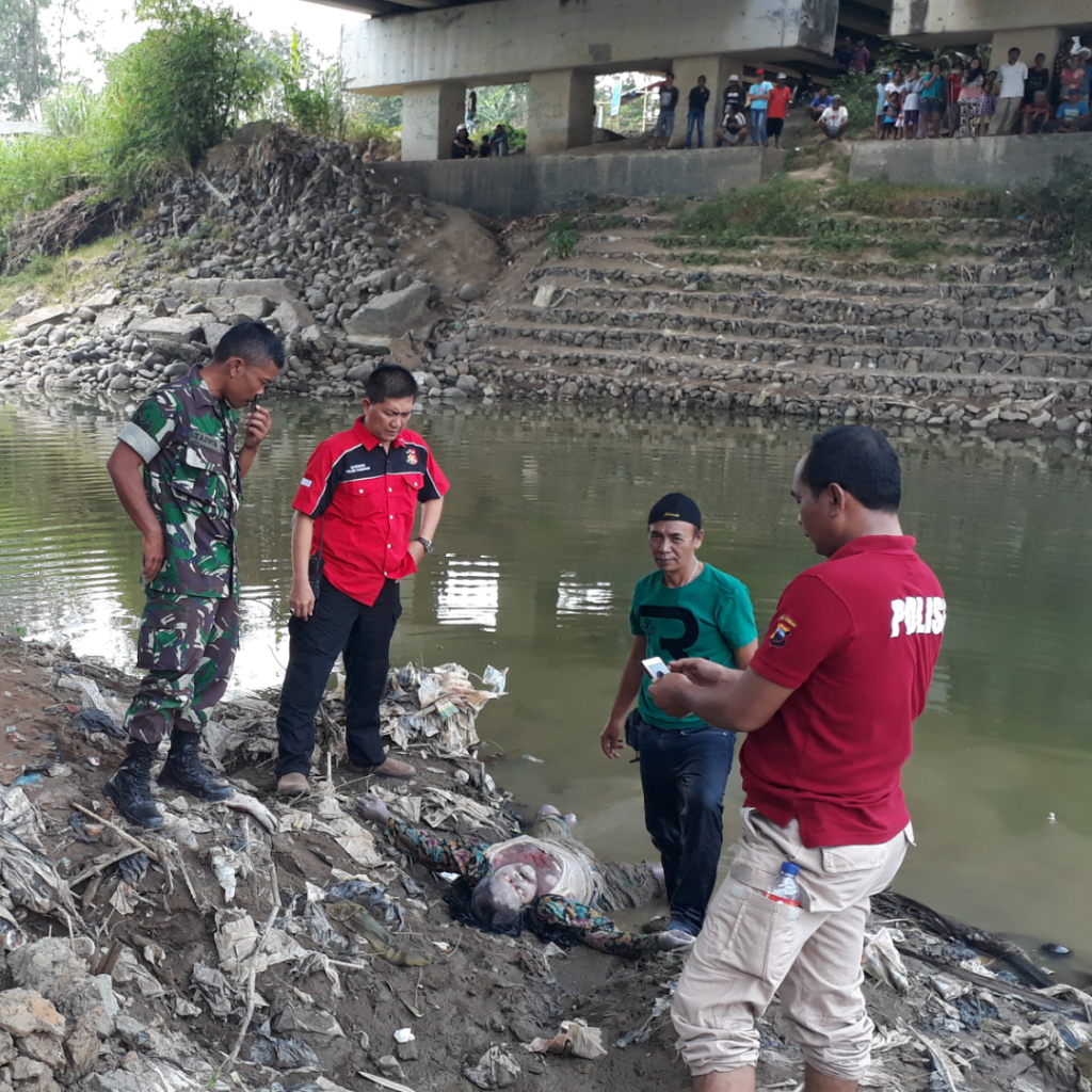 Mayat Wanita Misterius Mengambang Di Cisanggarung Mayat Wanita Misterius Mengambang Di Cisanggarung