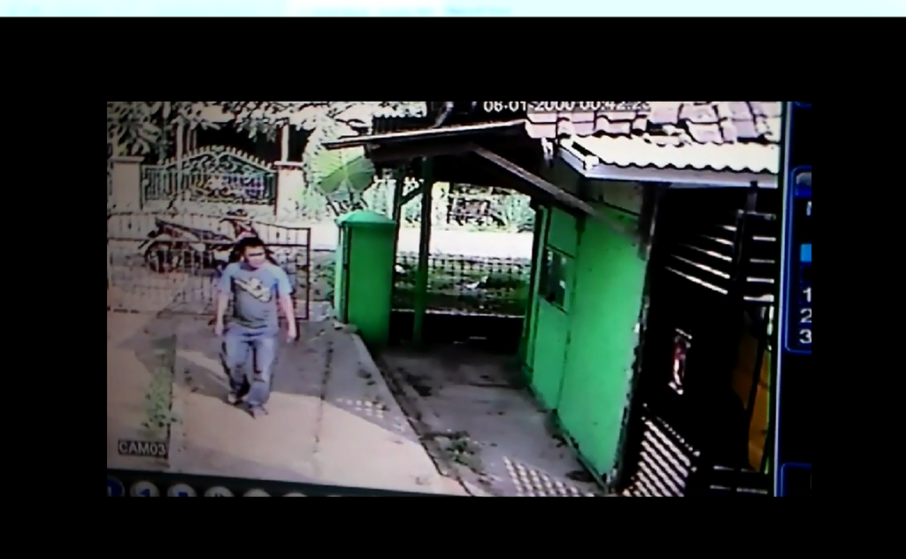 Terekam CCTV, Pelaku Rumsong Diringkus Polisi