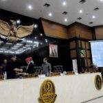 Rapat Paripurna, DPRD dan Pemprov Bahas APBD Jabar 2018