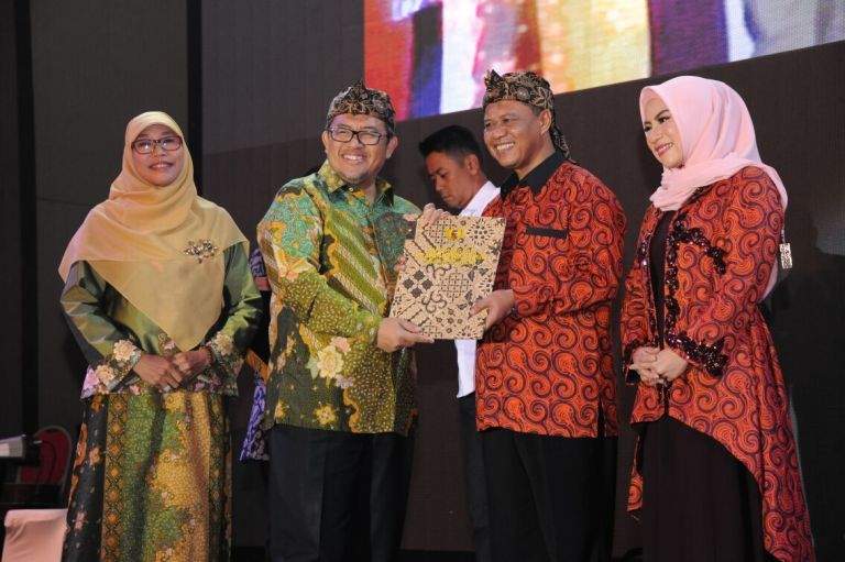 Aher Sambut Agung Budi Jadi Kapolda Jabar