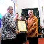 Rayakan HUT Ke-72, Jabar Bagikan 89 Penghargaan