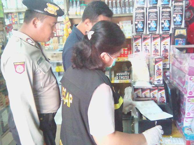 Polisi Sita Ribuan Obat Yang Tak Memiliki Izin Edar Polisi Sita Ribuan Obat Yang Tak Memiliki Izin Edar