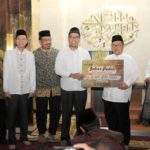 Peduli Rohingya, Jabar Serahkan Bantuan Rp 2,1 Miliar Melalui Rumah Zakat