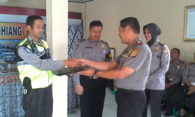 Kapolsek Indihiang Mutasi Dua Anggotanya