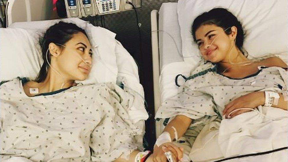 Selena Gomez Jalani Transplantasi Ginjal Karena Penyakit Lupus