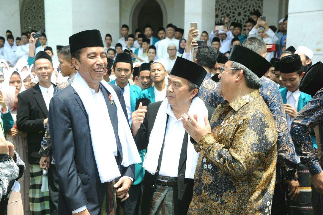 Iduladha di Sukabumi, Jokowi Berjanji Selesaikan Infrastruktur Transportasi Kawasan