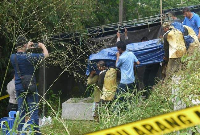 Seperti Ayam Sabung! Hilarius Diminta Duel Dengan BV Hingga Tewas