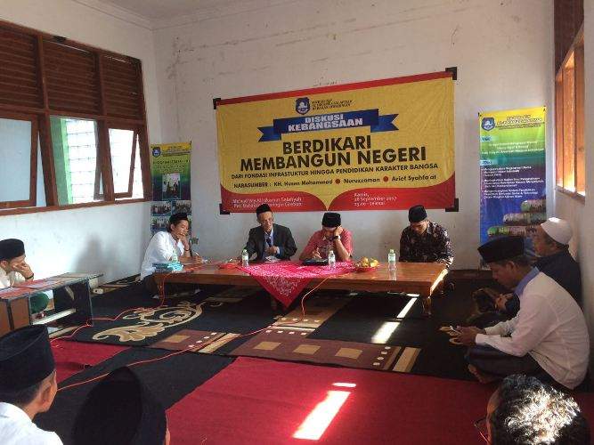 Santri Ponpes Babakan Ciwaringin Ikut Diskusi Kebangsaan Santri Ponpes Babakan Ciwaringin Ikut Diskusi Kebangsaan
