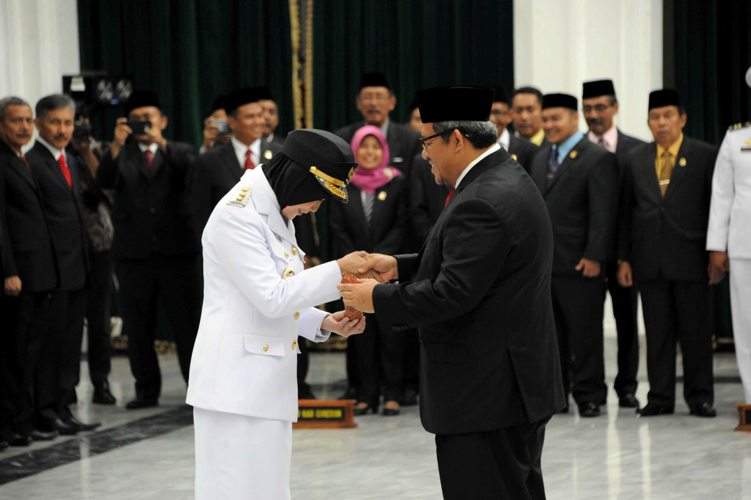 Ini Pesan Aher Kepada Wabup Cirebon Pengganti Gotas