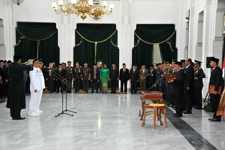 Gubernur Aher Minta Walikota Cimahi Langsung Kerja