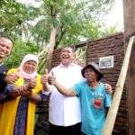 Demiz Serahkan BSPS di Rancabuaya