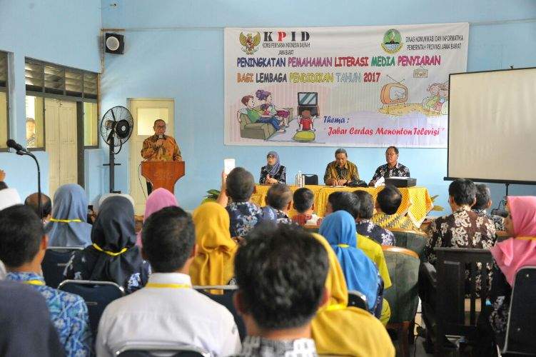 Literasi Media, Filter Efektif Terpaan Informasi Literasi Media, Filter Efektif Terpaan Informasi