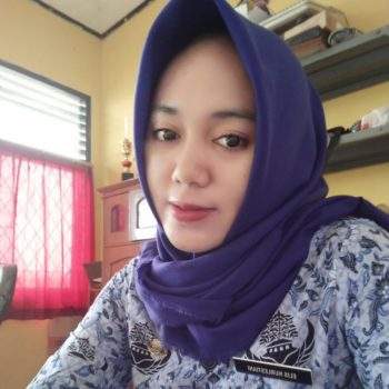 Honorer Cantik Di Karangwareng yang Sempat Ngebet Jadi Polwan