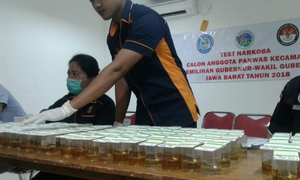 Ratusan Calon Panwascam Jalani Tes Urin