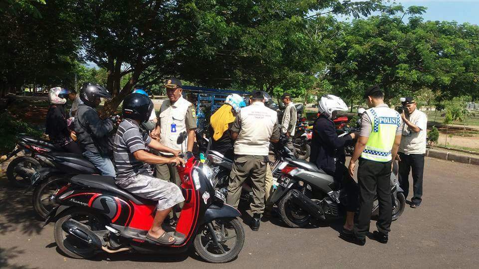 Razia Yustisi, 50 Orang Ngaku Belum Miliki eKTP Razia Yustisi, 50 Orang Ngaku Belum Miliki eKTP