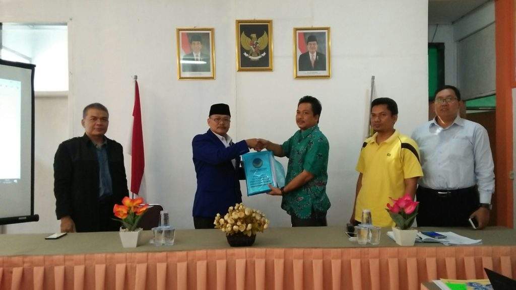 NasDem Partai Pertama Yang Berkasnya Dinyatakan Lengkap Oleh KPU NasDem Partai Pertama Yang Berkasnya Dinyatakan Lengkap Oleh KPU