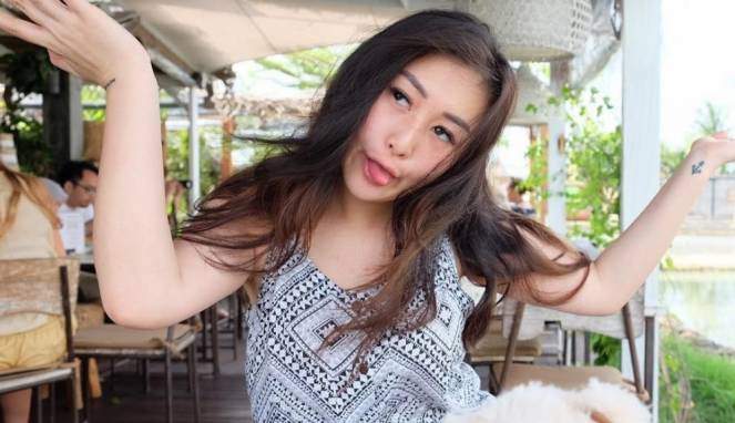 Kathy Indera Maki-maki Anies Baswedan di Instagramnya