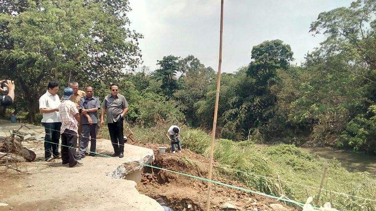 Longsor, PUPR Tinjau Pelaksanaan Pengerjaan Jalan CBL Longsor, PUPR Tinjau Pelaksanaan Pengerjaan Jalan CBL