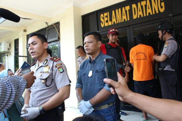 Pembunuh Teman Dekat Mantan Istri Berhasil Diringkus Pembunuh Teman Dekat Mantan Istri Berhasil Diringkus