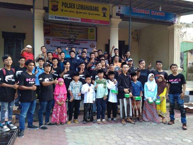 Polsek Lemah Abang Bersama All bikers Gelar Baksos