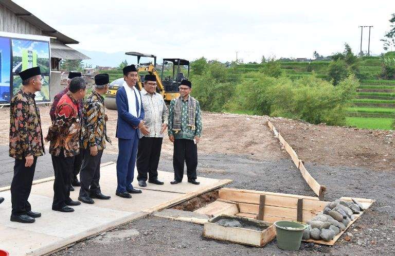 Padukan Dua Kutub Keilmuan, Aher: Ponpes Mampu Hadirkan Moralitas Kuat Bagi Umat