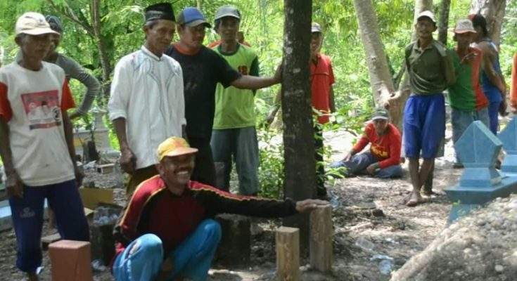 Aneh Tapi Nyata! Remaja Pria Asal Jateng Melahirkan Bayi Laki-laki Aneh Tapi Nyata! Remaja Pria Asal Jateng Melahirkan Bayi Laki-laki