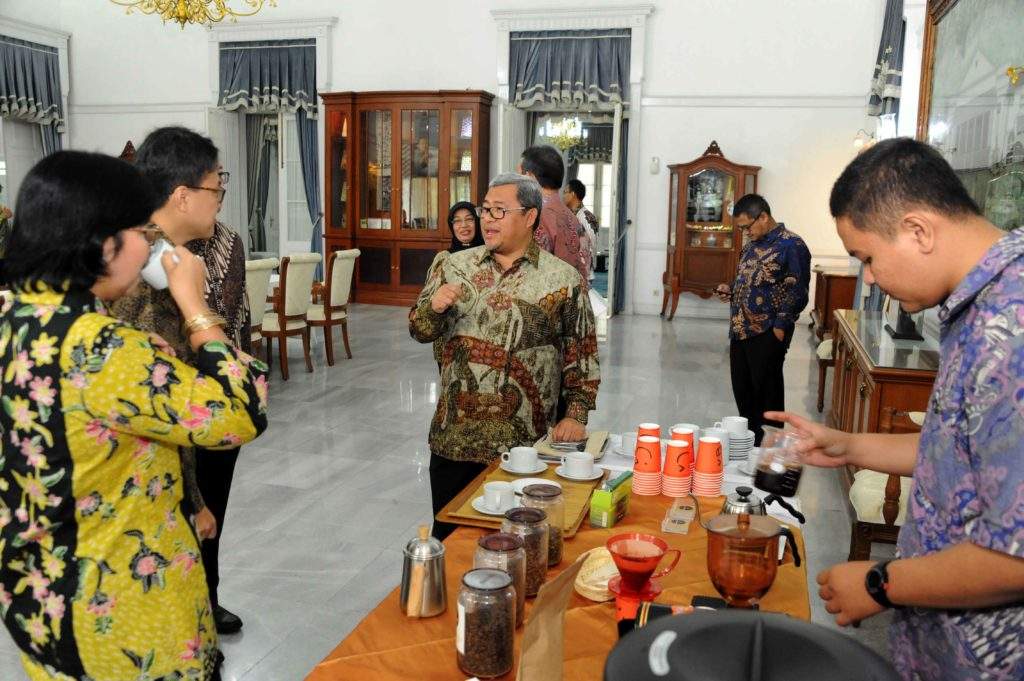 Cuma Mikirin Untung, 30 BPR Di Jabar Dilikuidasi