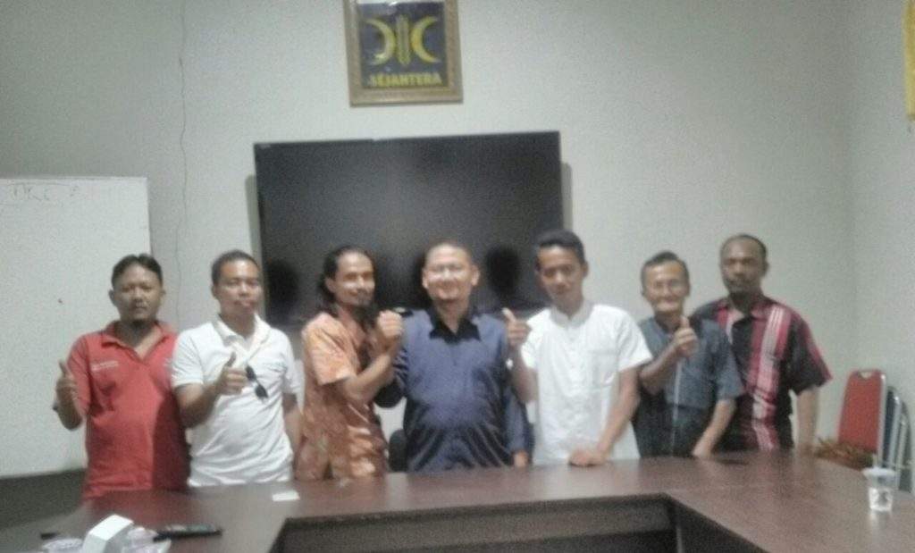 EMCT Inginkan Pasangan Junaedi dan Yon Haryono Direkom EMCT Inginkan Pasangan Junaedi dan Yon Haryono Direkom