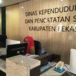 Disdukcapil Kab. Bekasi Diduga Pungut KTP El Rp.150 Ribu