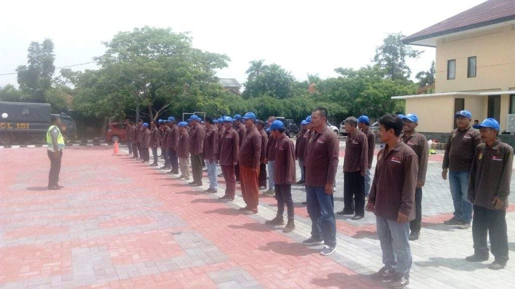 Sat Lantas Polrestro Bekasi Berikan Pelatihan Supeltas Kepada Para Mantan Juru Parkir