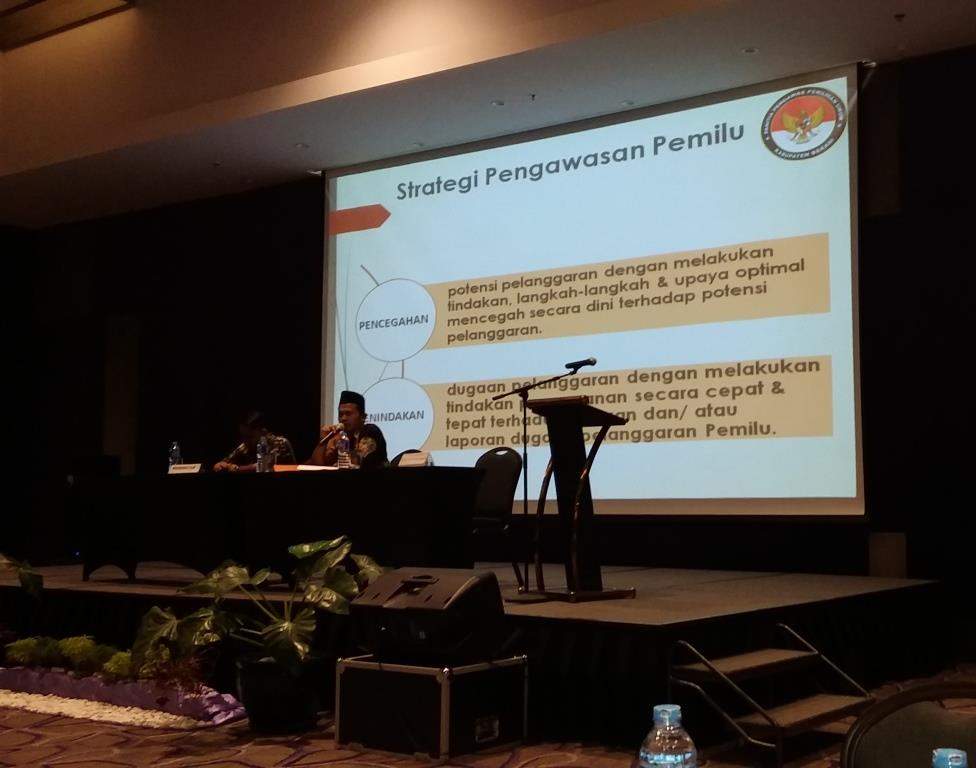 Panwaslu Ajak Kaum Disabilitas Dan Santri Ponpes Awasi Pilgub 2018 Panwaslu Ajak Kaum Disabilitas Dan Santri Ponpes Awasi Pilgub 2018