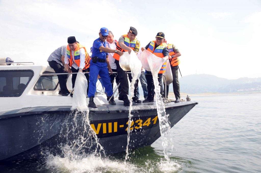Perbaiki Kualitas Pasokan Air, Aher Ingin Waduk di Jabar ''Zero Keramba'' Perbaiki Kualitas Pasokan Air, Aher Ingin Waduk di Jabar ''Zero Keramba''