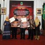 Doel Sumbang Dan Batik Komar Raih Anugerah Karya Budaya Jabar 2017